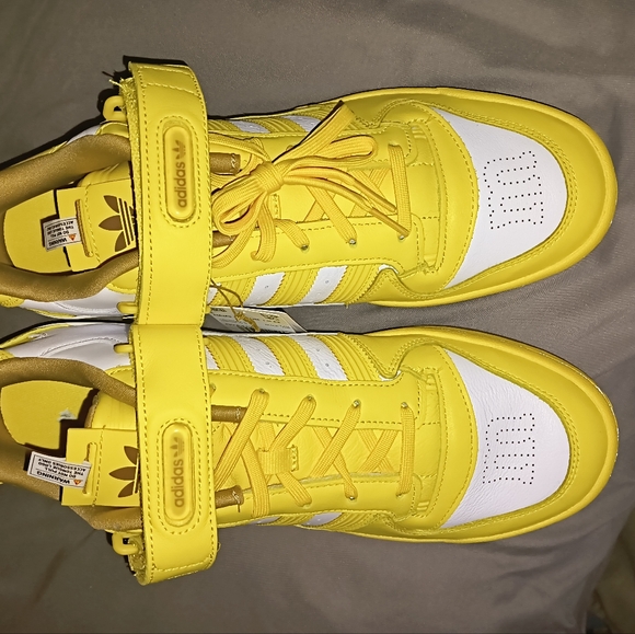 Men size 12 m&m yellow low top Adidas - Picture 8 of 10
